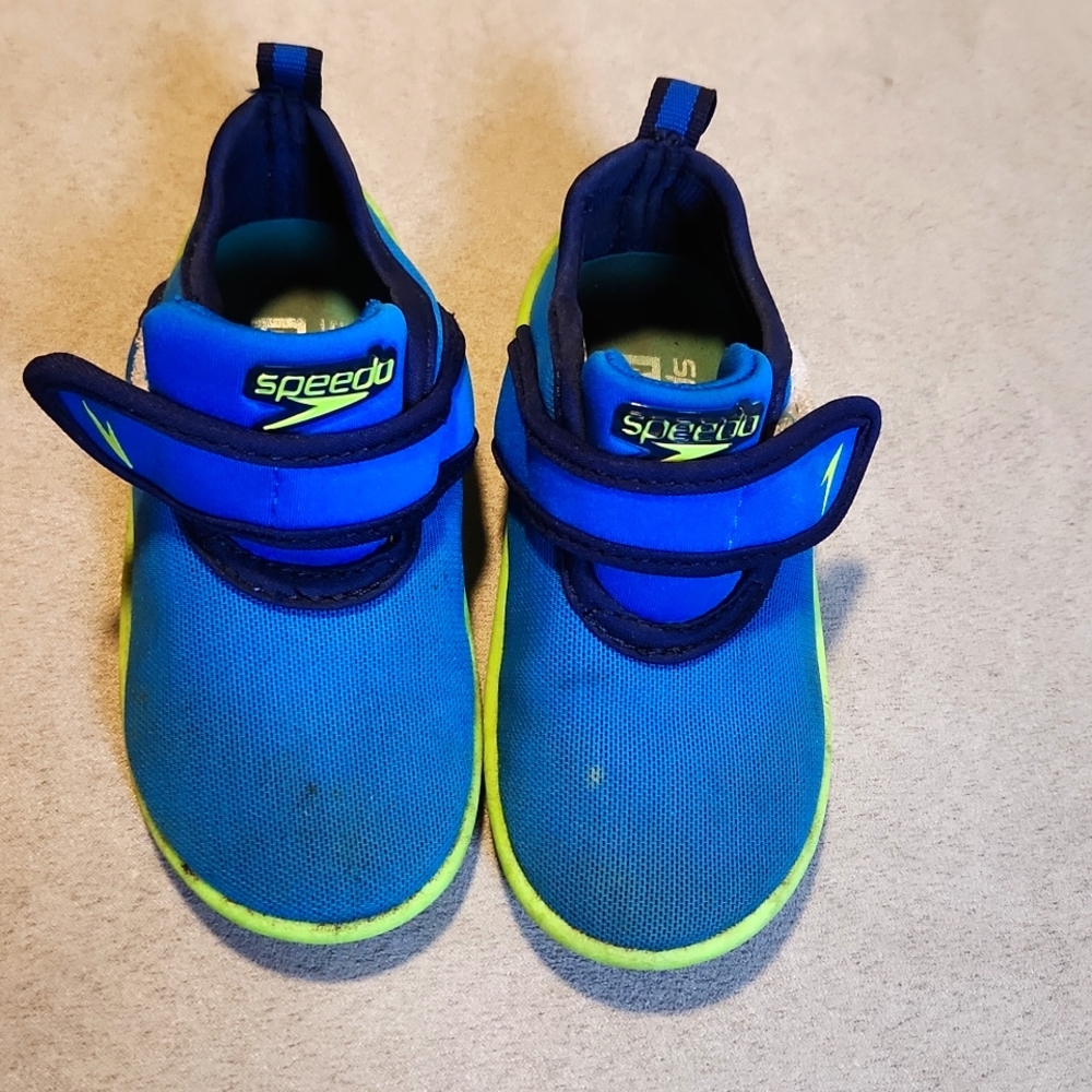 Toddler Speedo Water Shoes size 7-8